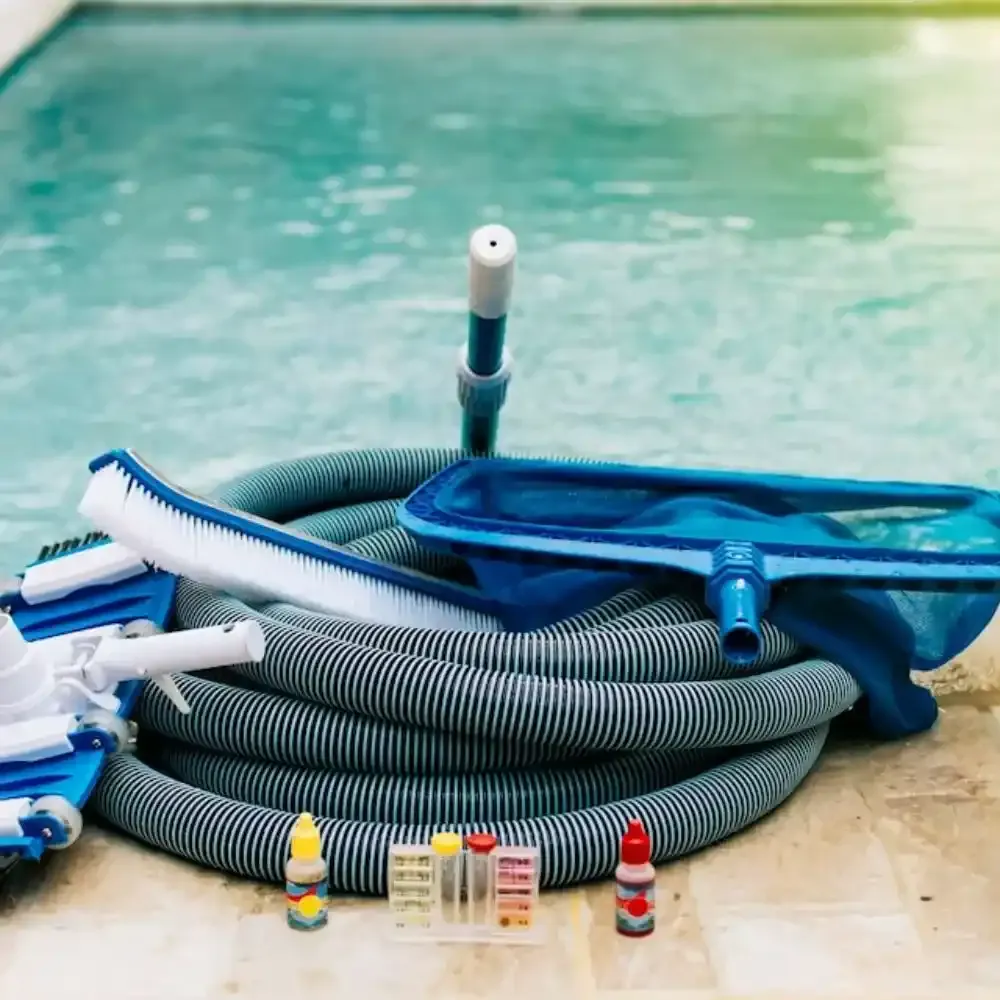 Top Notch Swimming Pool Cleaning Services