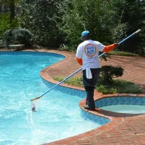 Professional Swimming Pool Cleaning Services