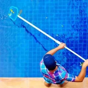 Professional Swimming Pool Cleaning Services